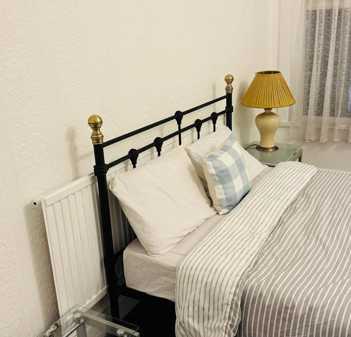 Boulevard Double Room In Shared Accommodation 킹스턴어폰헐 영국