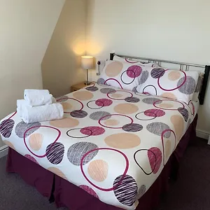 austins-guesthouse-cardiff.cardiffhotelswales.com/